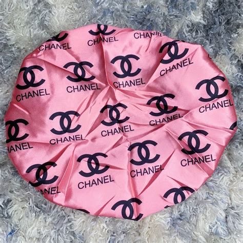 chanel bonnet pink.